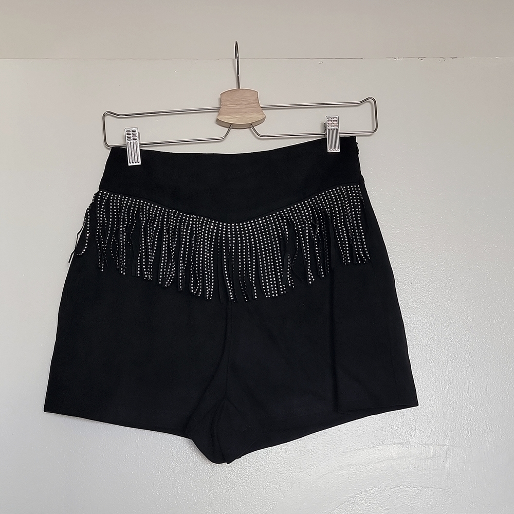 Small black suede shorts with pearl Fringe in front